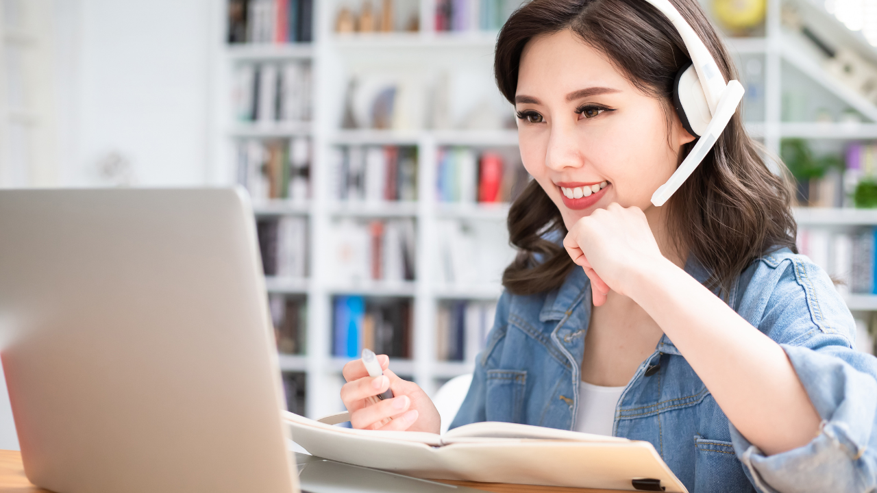 cô nàng học vấn cao